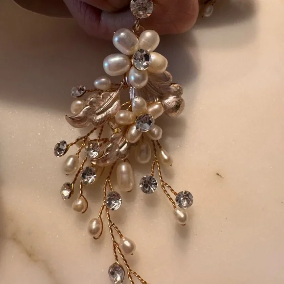 Wedding Suite - Gold, White and Peachy Seed Pearls and Clear Swarovski Crystals Wedding Necklace Set Wedding Bridal Earrings Set Zirconia  main image 3